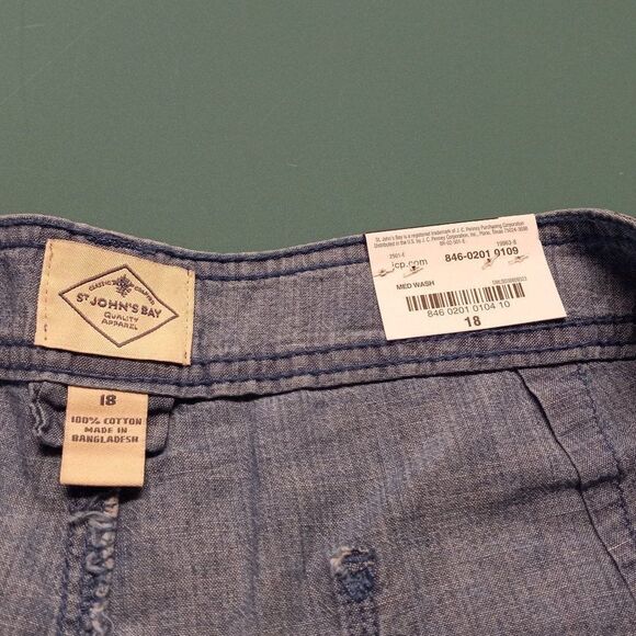 New St.John's Bay 11" Bermuda Short - Picture 7 of 8